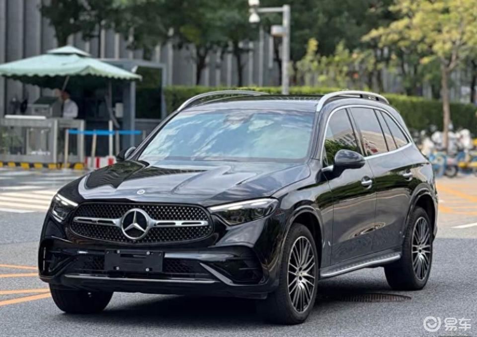奔驰GLC价格跳水，降幅达11万，四驱带七座，性价比很高