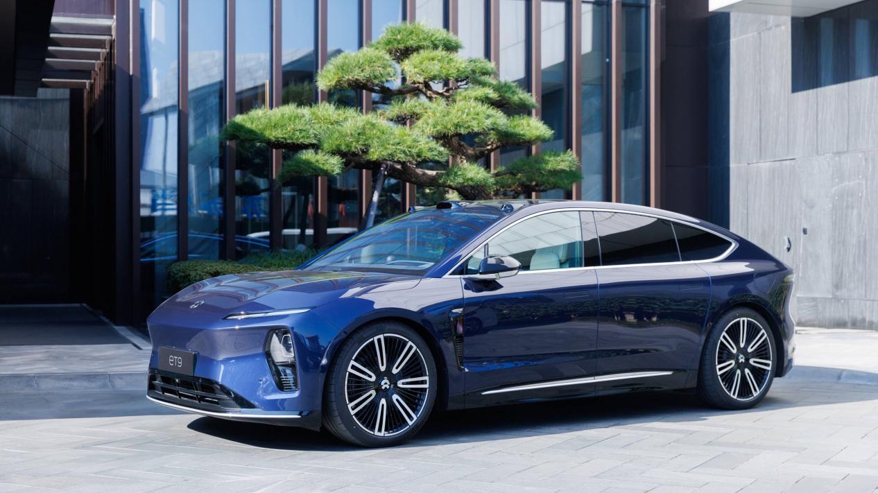 蔚来ET9 vs保时捷Panamera：高级感的底盘之争