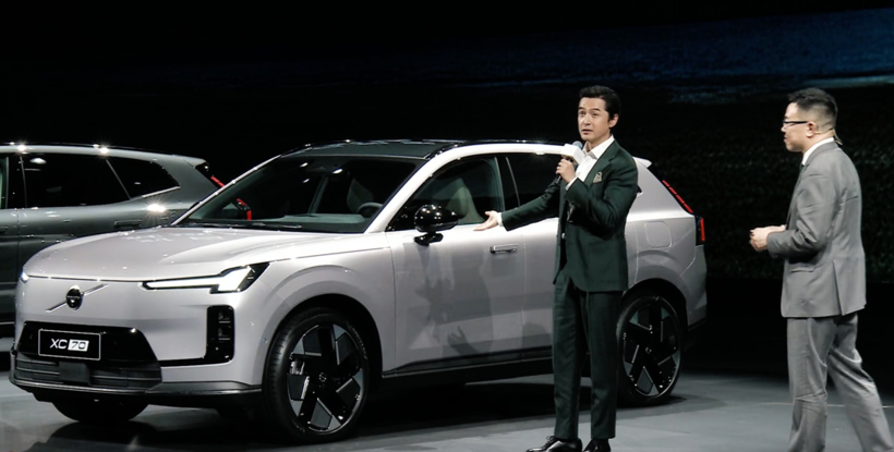 26.99万的沃尔沃XC70，手把手教BBA卖混动？