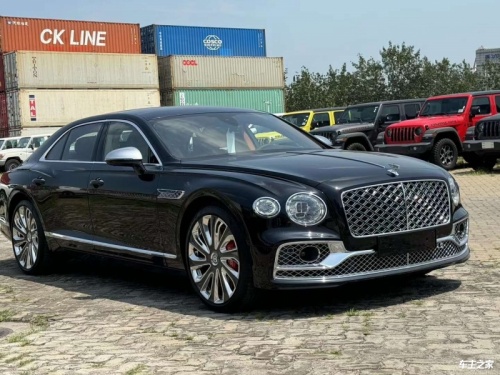 飞驰 全部在售 2024款 2023款 2022款 2021款 2020款 2017款成都宾利飞驰让利30万