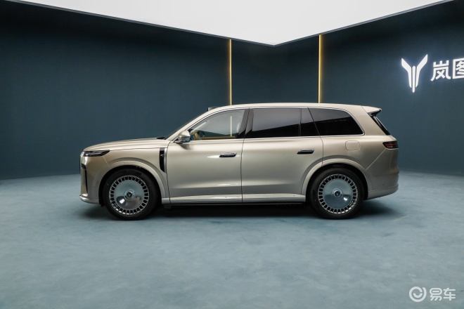 岚图泰山将于11月18日正式上市 搭载华为ADS 4/鸿蒙座舱5