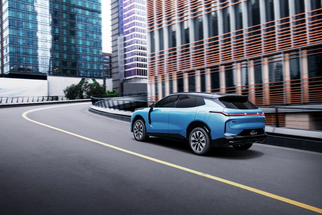 豪华出行新体验，全新领克08 EM-P展现全能实力