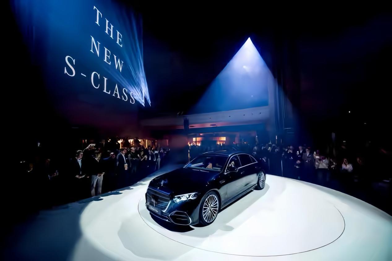 超50%部件焕新！新款奔驰S级全球首发