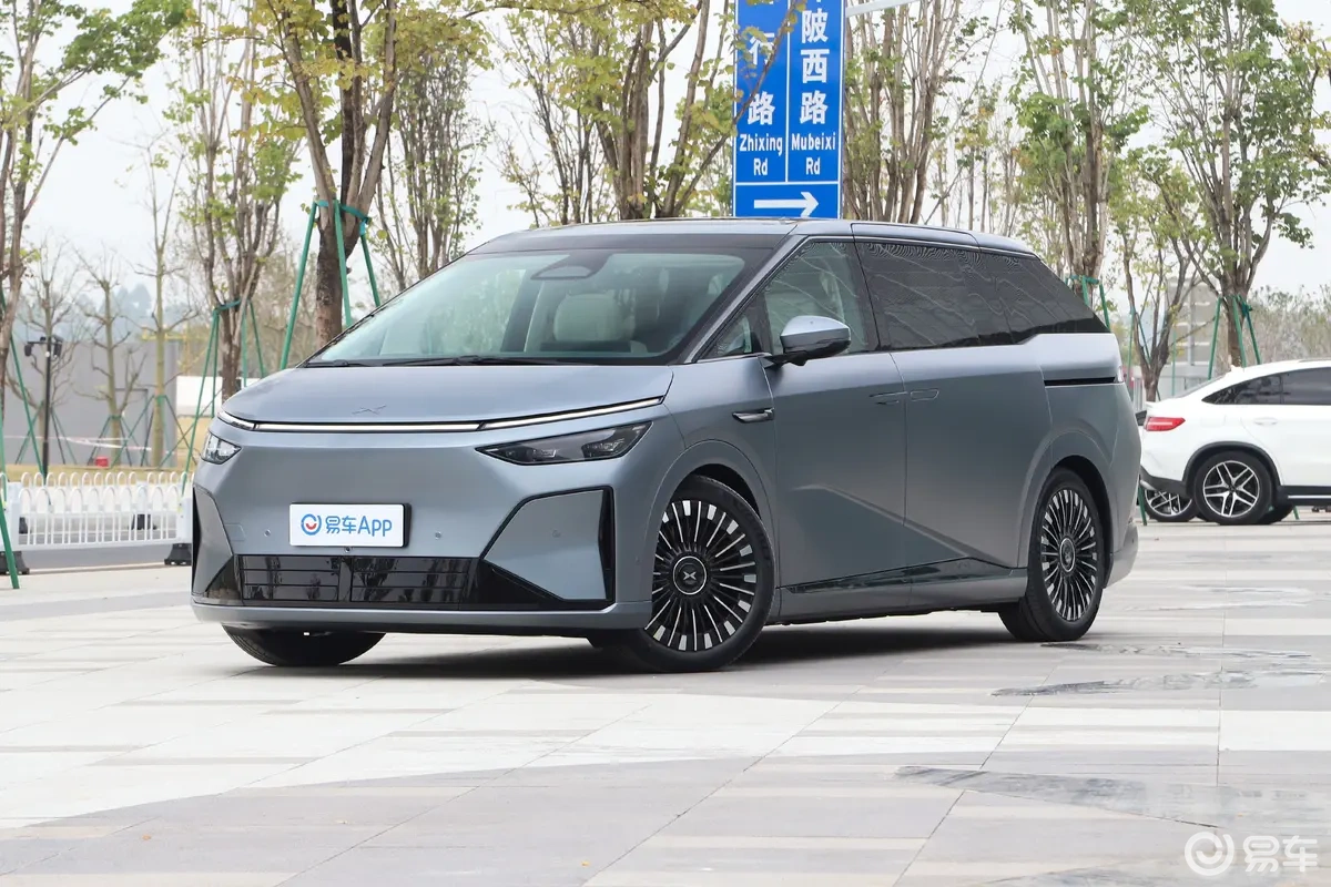 2026款小鹏X9纯电版于今日上市，全系标配800V平台